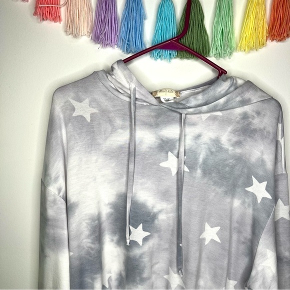 Altar’d State Pull Over Gray Grey Star Hooded Casual tie dye Sweatshirt Large - Picture 11 of 15